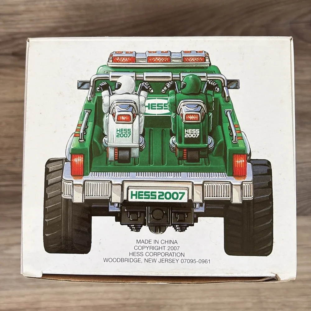 Hess Toy Monster Truck With Motorcycles MonsterTruck 2007 Gas Station 🆕